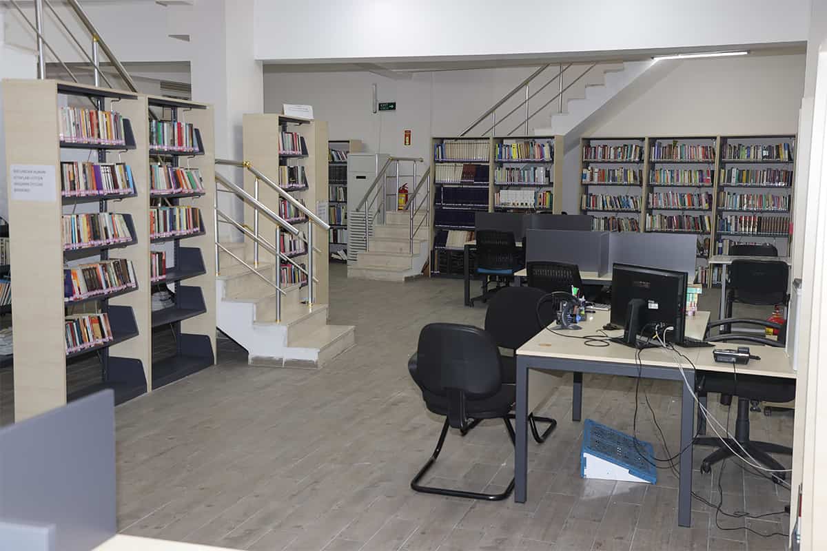 Zeytinburnu’nda 23.30’a kadar açık bir kütüphane daha