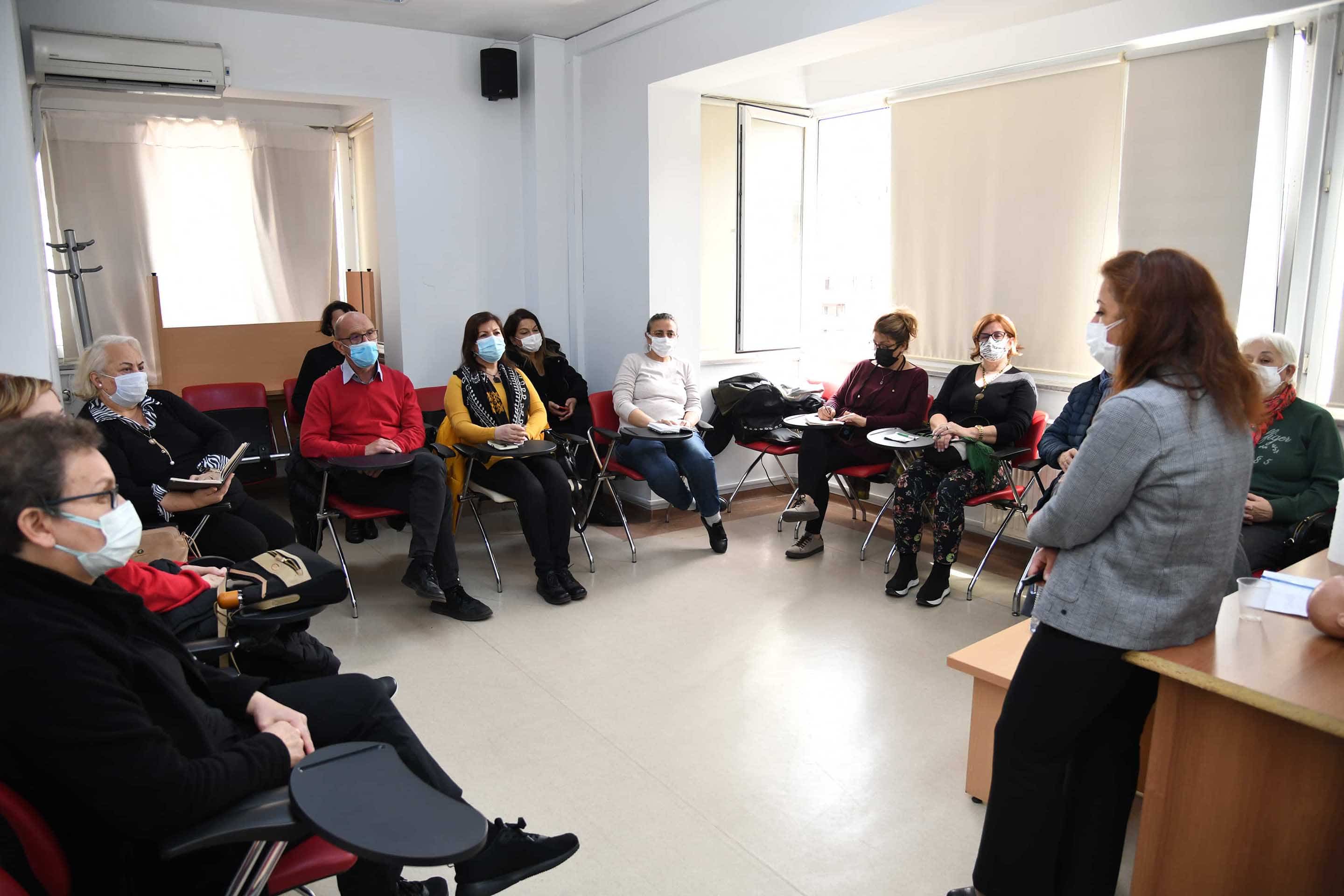 Kadıköy’de “Torunumu Beklerken” eğitimi devam ediyor