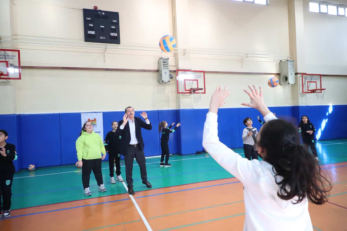 Kıs Spor Okulları’nda 10 farklı branşta spor eğitimi verilecek
