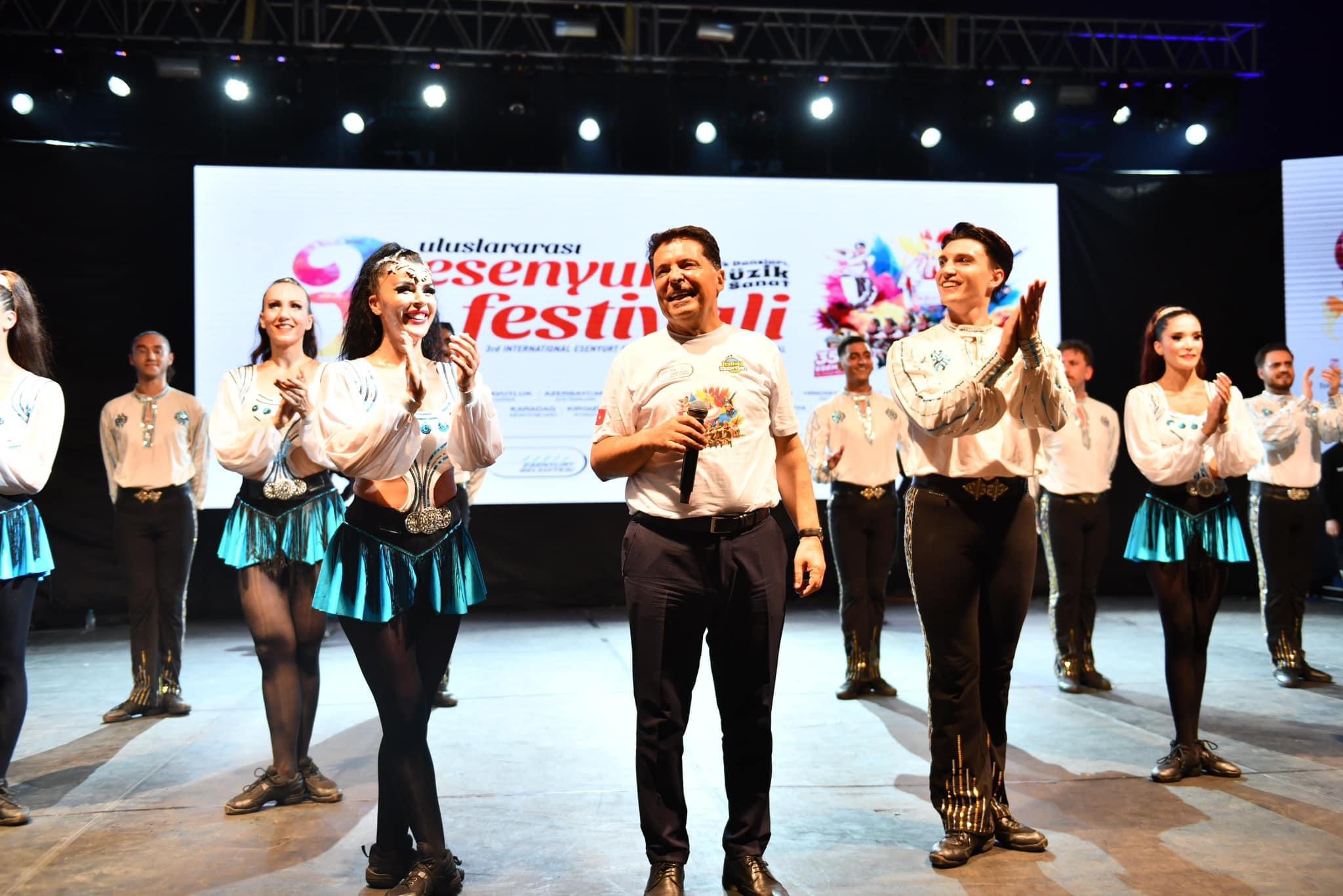 Festival coşkusu tüm Esenyurt’a yayıldı