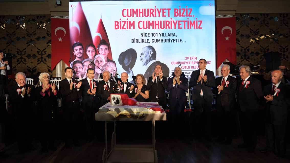 Cumhuriyet Balosu’nda 101. yıl coşkusu zirve yaptı