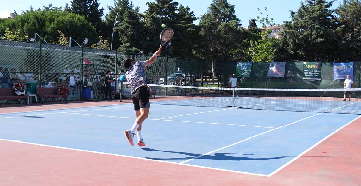 Geleneksel Büyükçekmece Açık Tenis Turnuvası ödül töreni gerçekleşti