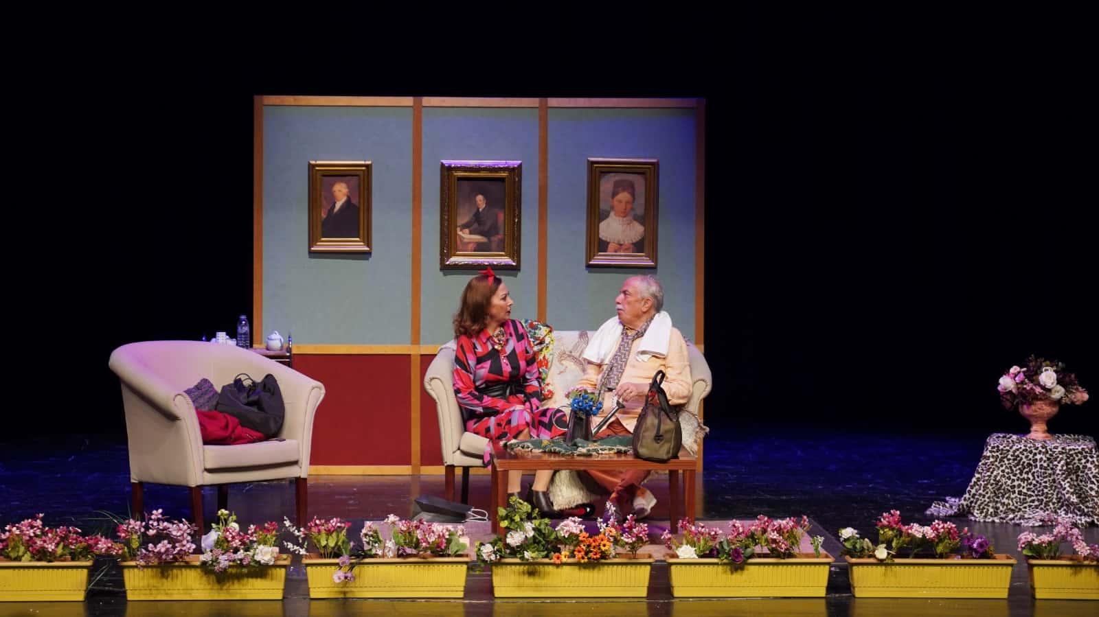 Kral Dairesi ilk gösterimini yaptı