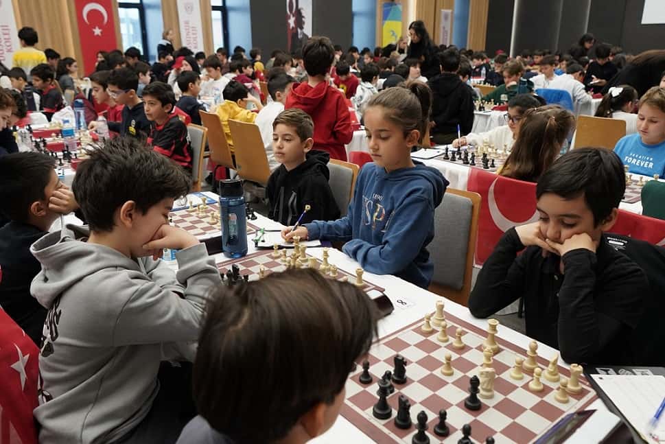 Satranç Turnuvası’nda hamleler konuştu