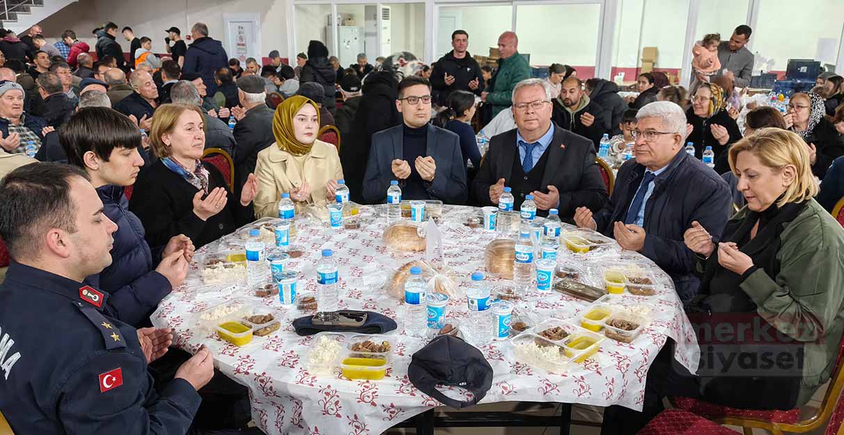 Süloğlu büyük iftarda buluştu